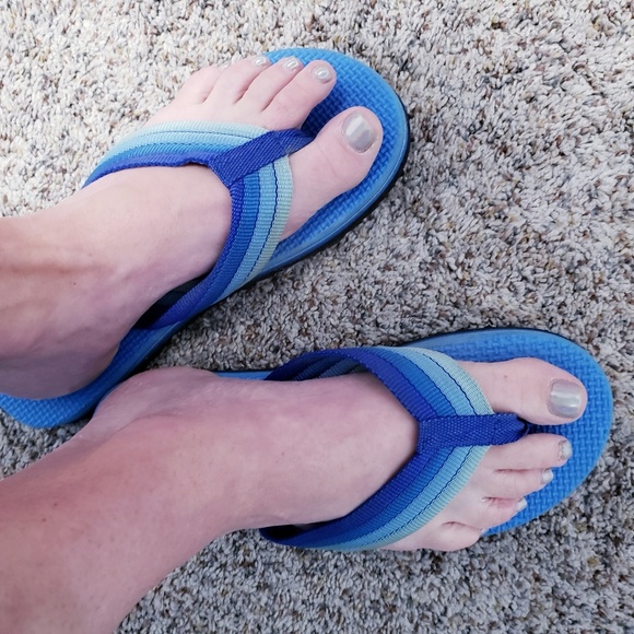 80s rainbow flip flops